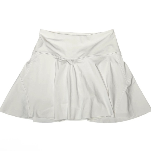 Athleta White Women's Shorts - Picture 3 of 10